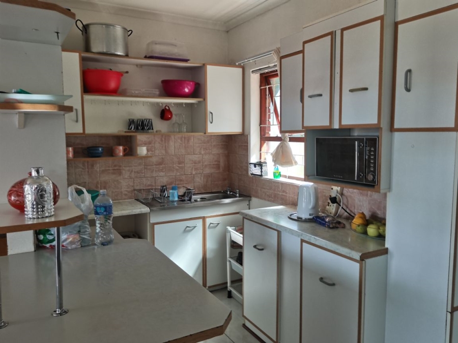 To Let 3 Bedroom Property for Rent in Sherwood Eastern Cape